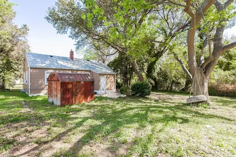 Exterior - 593 Thole St, Norfolk, VA 23505 photo 7 of 12