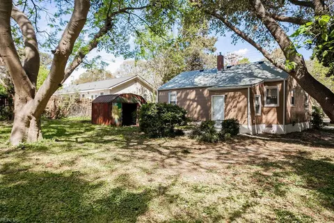 Exterior - 593 Thole St, Norfolk, VA 23505 photo 9 of 12