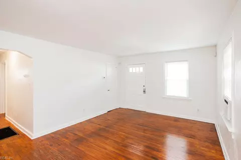 Living - 593 Thole St, Norfolk, VA 23505 photo 3 of 6