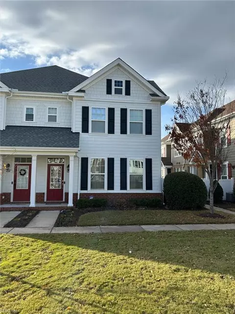 523 Hermit Thrush Way, Chesapeake, VA 23323