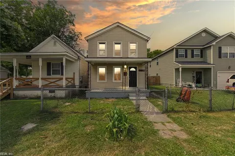 1322 Hoover Ave, Chesapeake, VA 23324