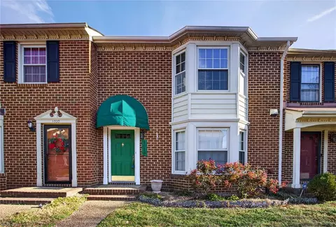 1018 Colonial Meadows Way, Virginia Beach, VA 23454