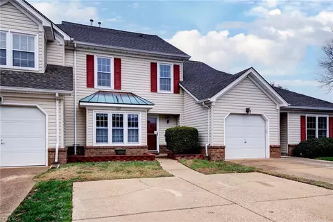 102 Penny Ln, Yorktown, VA 23692