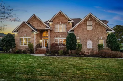 3189 Stonewood Dr, Virginia Beach, VA 23456