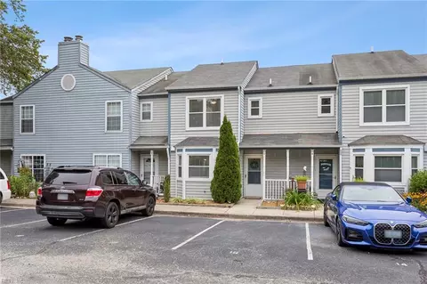 16 Bayview Ct, Hampton, VA 23664