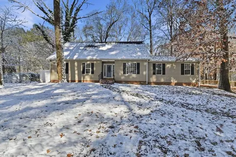 828 Connors Dr, Newport News, VA 23608