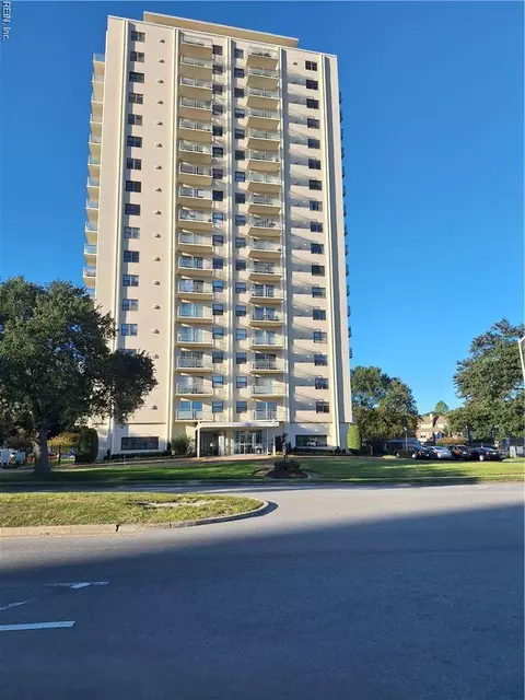 1 Crawford Pw Pkwy #1006, Portsmouth, VA 23704