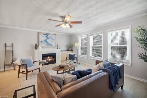 5505 Taylors Walke Ln, Virginia Beach, VA 23462