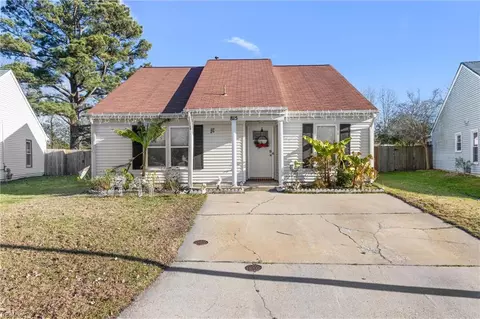 815 Avatar Dr, Virginia Beach, VA 23454