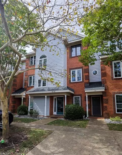 304 Mainsail Dr #15, Hampton, VA 23664