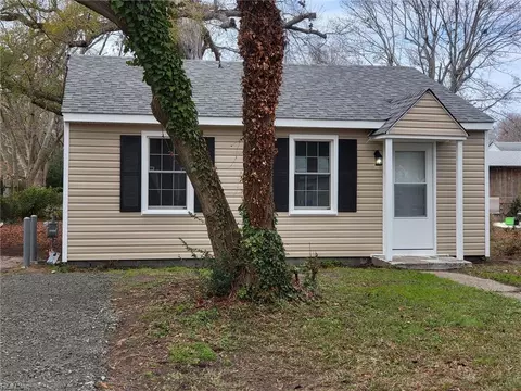 1915 Long Green Ln, Hampton, VA 23663