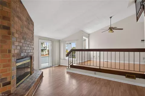 Living - 214 N First St, Hampton, VA 23664 photo 2 of 8