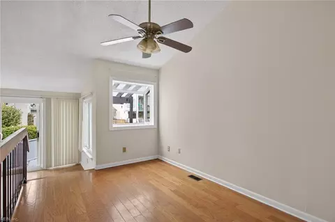 Living - 214 N First St, Hampton, VA 23664 photo 5 of 8