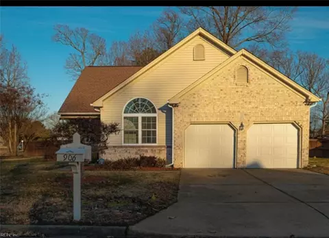 906 Holbrook Dr, Newport News, VA 23602