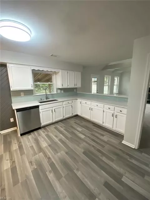 988 Kela Cres, Virginia Beach, VA 23451