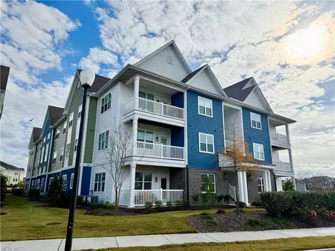 1725 Dromolin Dr #202, Virginia Beach, VA 23456