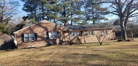 23095 Scottswood Dr, Franklin, VA 23851