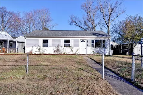 1845 Kensington Dr, Hampton, VA 23663