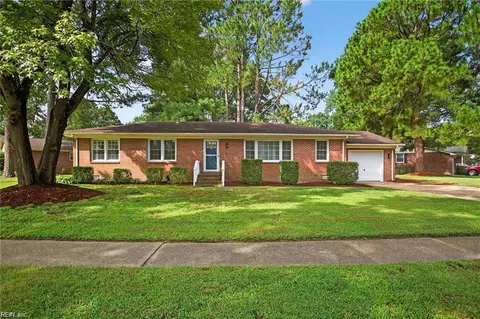 2920 Meadow Forest Rd, Chesapeake, VA 23321