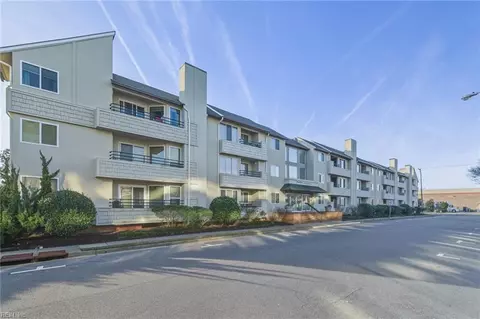 304 28th St #105, Virginia Beach, VA 23451