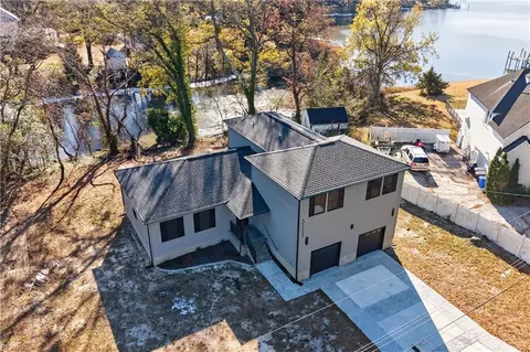 5111 Sweetbriar Cir, Portsmouth, VA 23703
