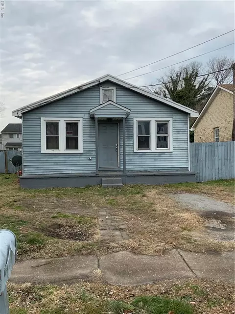 7417 Evelyn T Butts Ave, Norfolk, VA 23513