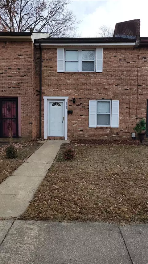 6981 E Tanners Creek Dr, Norfolk, VA 23513