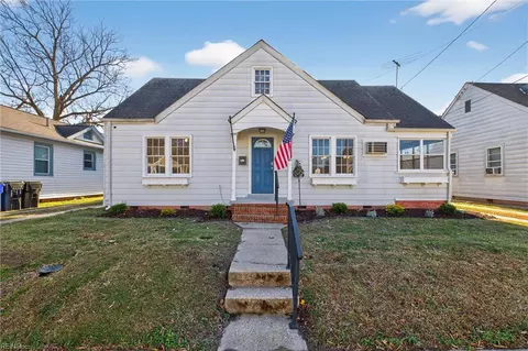 145 W Ocean Ave, Norfolk, VA 23503