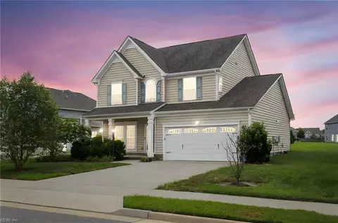 137 Boxwood Ln, Smithfield, VA 23430