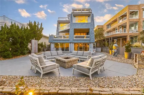 8504 Ocean Front Ave, Virginia Beach, VA 23451