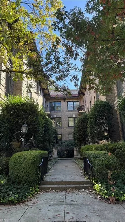 812 Stockley Gdns #9, Norfolk, VA 23507