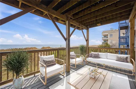 1874 E Ocean View Ave #B, Norfolk, VA 23503