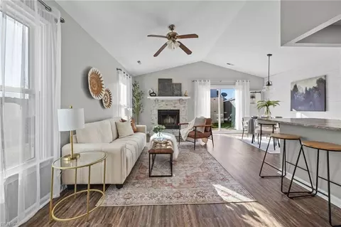 1584 Sword Dancer Dr, Virginia Beach, VA 23454