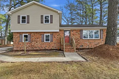 112 Deborah Dr, Suffolk, VA 23434