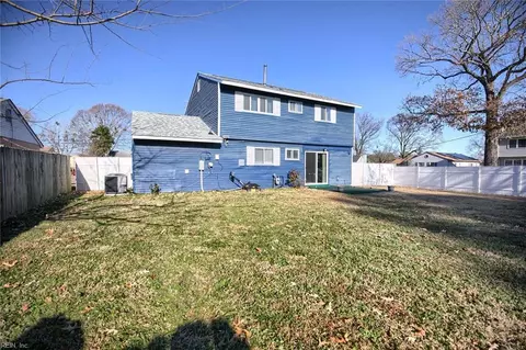 Exterior - 820 Lemaster Ave, Hampton, VA 23669 photo 3 of 4
