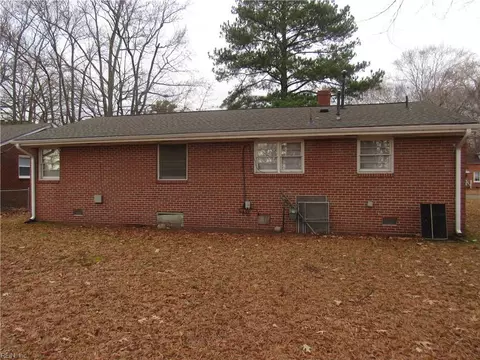 Exterior - 10 W Walker Rd, Hampton, VA 23666 photo 3 of 3