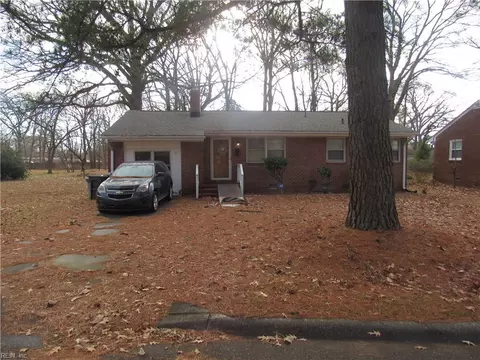 10 W Walker Rd, Hampton, VA 23666
