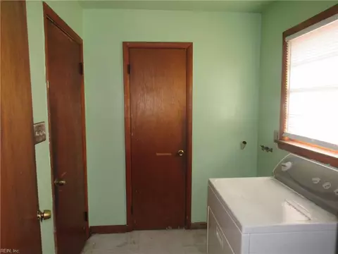 Other - 10 W Walker Rd, Hampton, VA 23666 photo 2 of 3