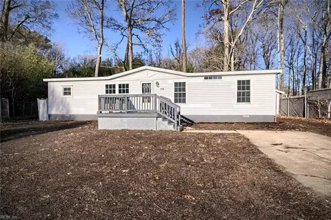 104 Blackwood Ct, Yorktown, VA 23693