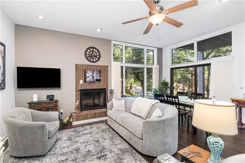 696 Mowbray Arch Arch #420, Norfolk, VA 23507