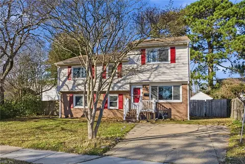 1527 Grove St, Hampton, VA 23664