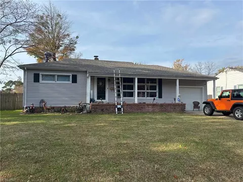 38 Eastmoreland Dr, Hampton, VA 23669