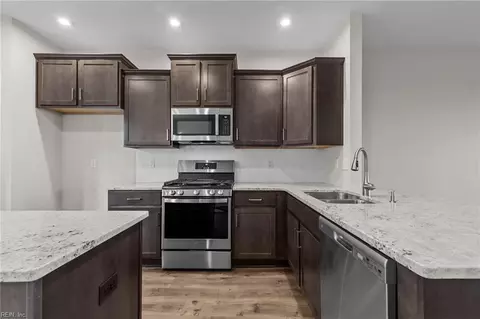 124 Freeman Dv, Hampton, VA 23666