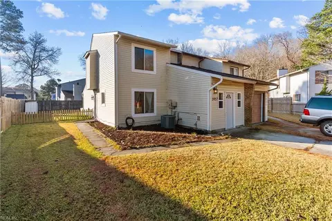 5957 Buckminister Ln, Virginia Beach, VA 23462