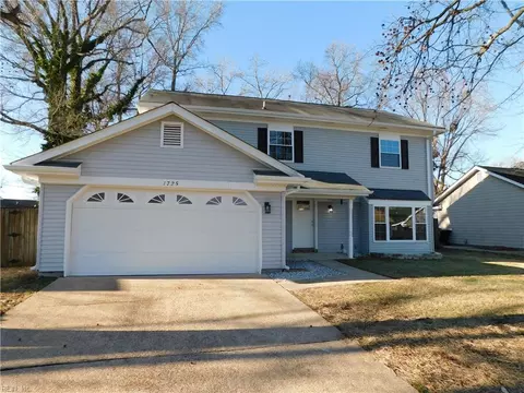 1725 Star Lake Dr, Virginia Beach, VA 23453