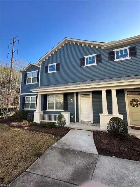 612 Lacy Oak Dr, Chesapeake, VA 23320