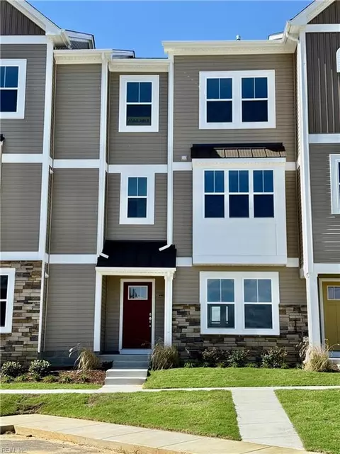 4301 Abercorn Dr #102, Suffolk, VA 23435