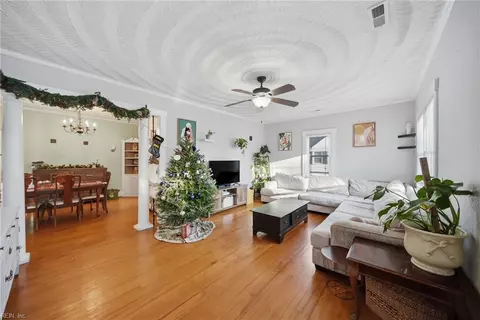 2802 Canton Ave, Chesapeake, VA 23325
