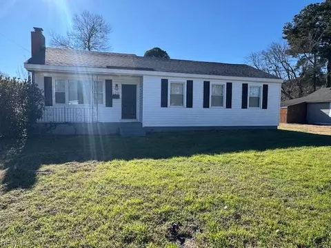 128 Green Meadow Dr, Portsmouth, VA 23701
