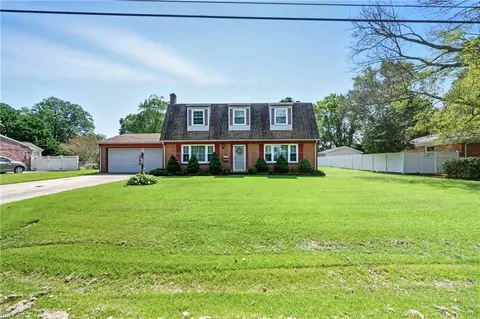 2337 N Wolfsnare Dr, Virginia Beach, VA 23454